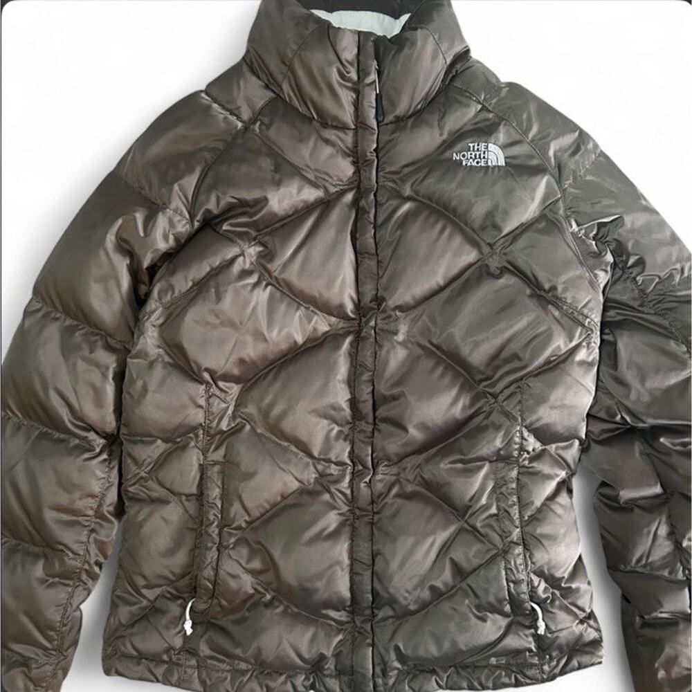 The North Face Women’s Olive Green 550 Goose Down Quilted Puffer Jacket Size S - Picture 2 of 10